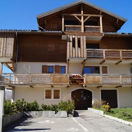 Lägenhet Le Balcon Des Pistes